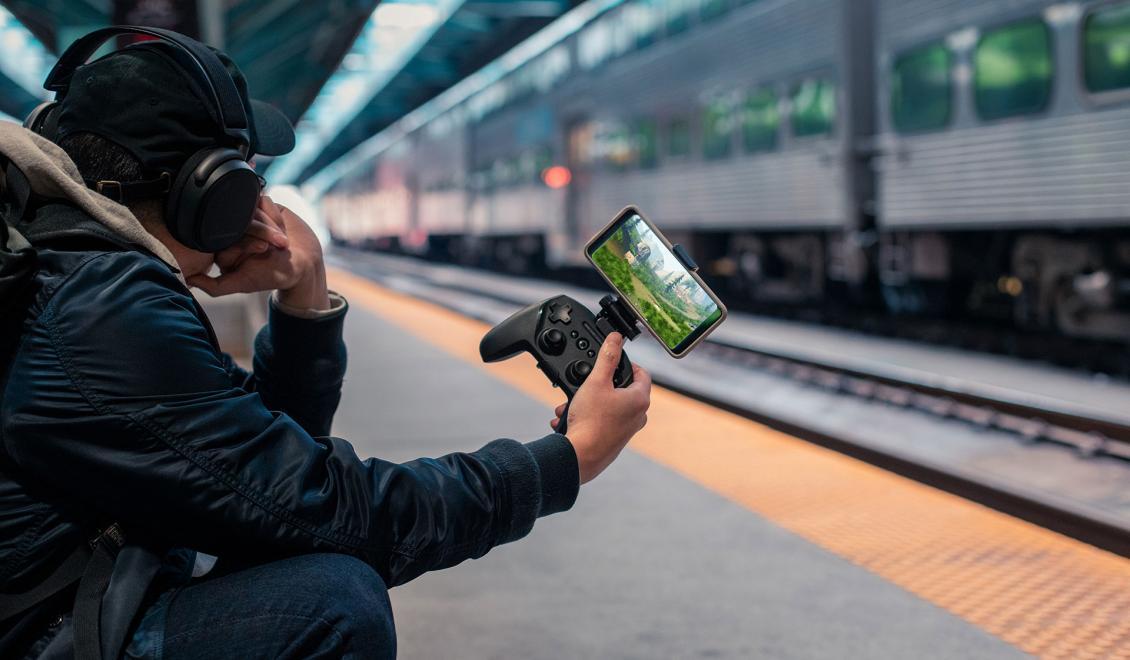 Mobilní verze Fortnite nově podporuje gamepady