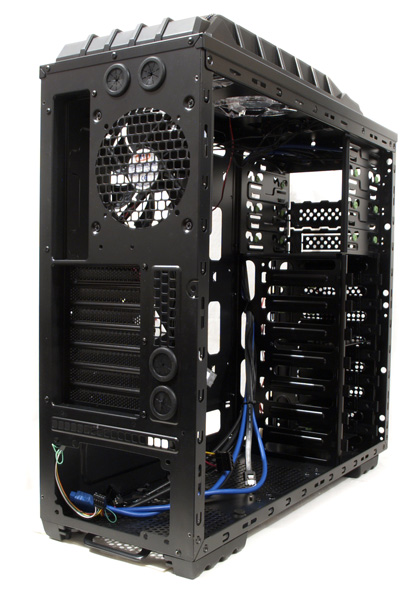 Eurocase ML 9805 TwinCooling – pekelný skelet