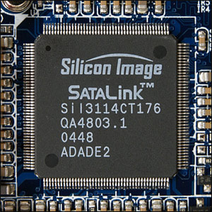 Vskutku vybavená základní deska s nForce4 SLI od Gigabyte: GA-K8NXP-SLI