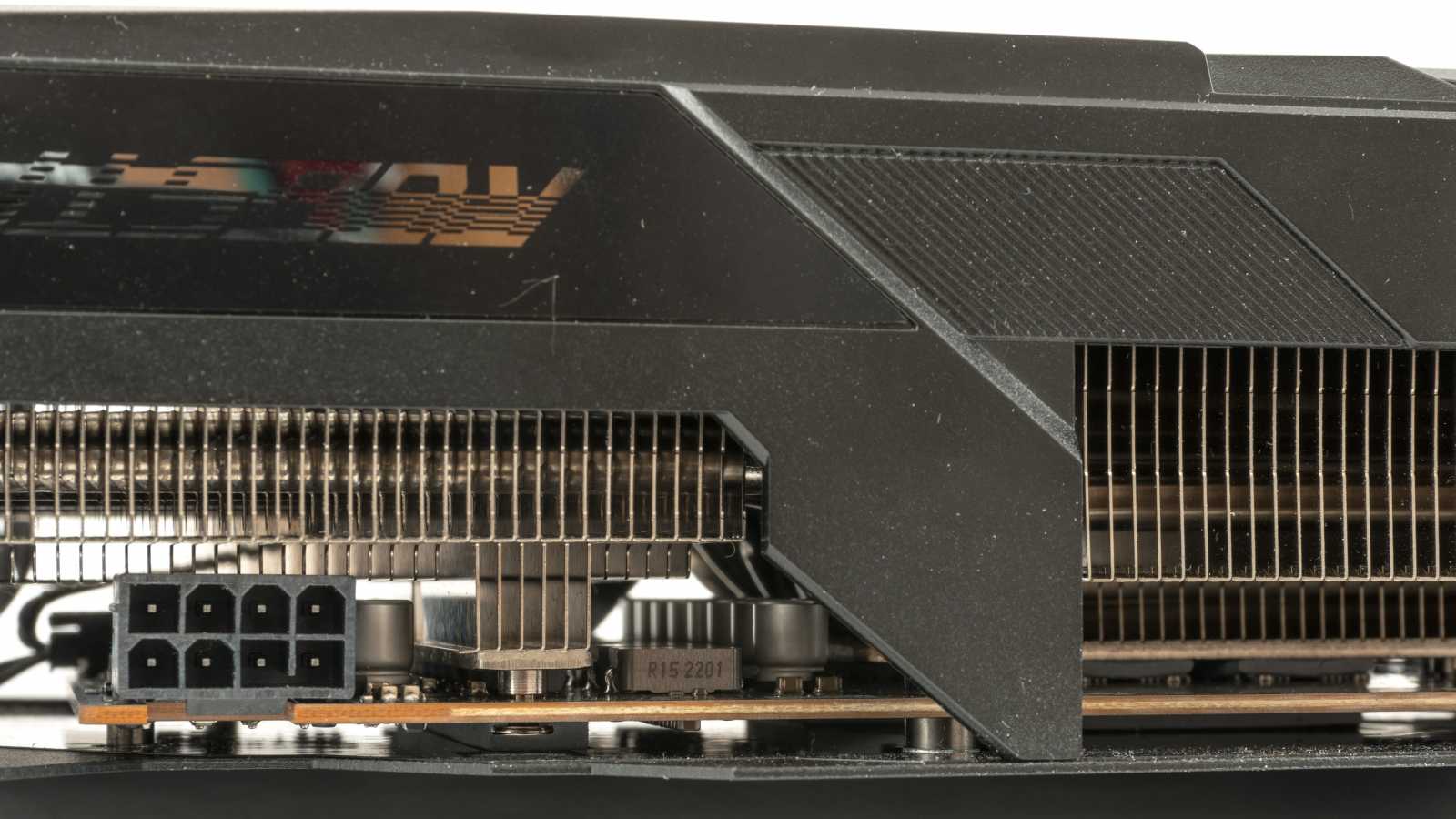 Asus ROG Strix RX 6650 XT OC Edition: Důraz na špičkové chlazení