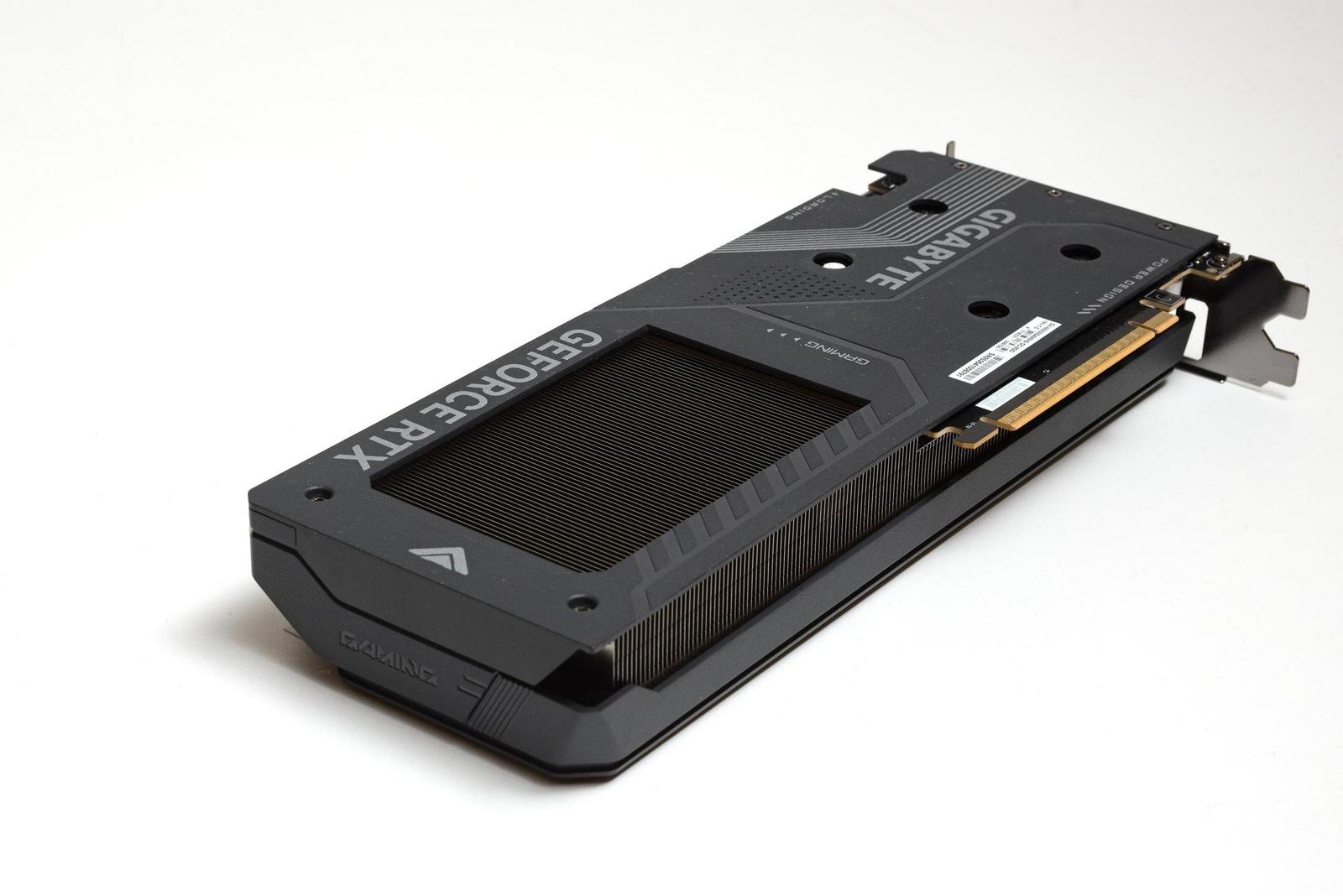 Je lepší než RTX 3060 12 GB? Test Gigabyte RTX 5050 Gaming OC 8G