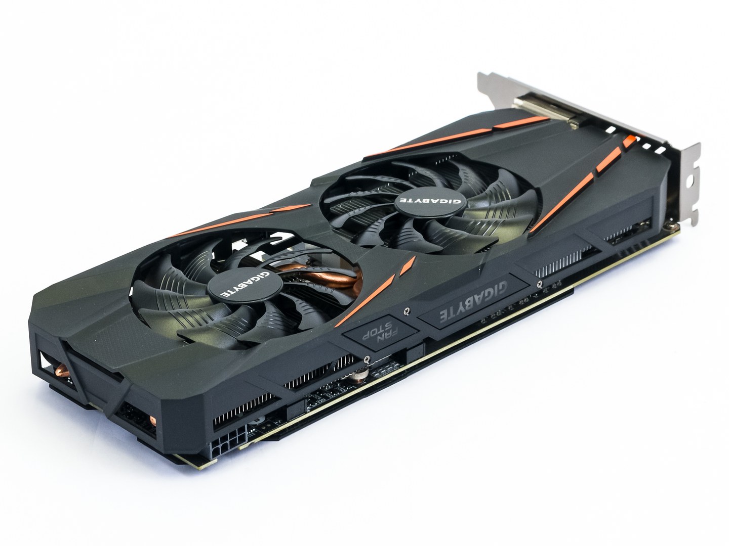 Dvě revize Gigabyte GTX 1060 G1 Gaming, dvě různé karty