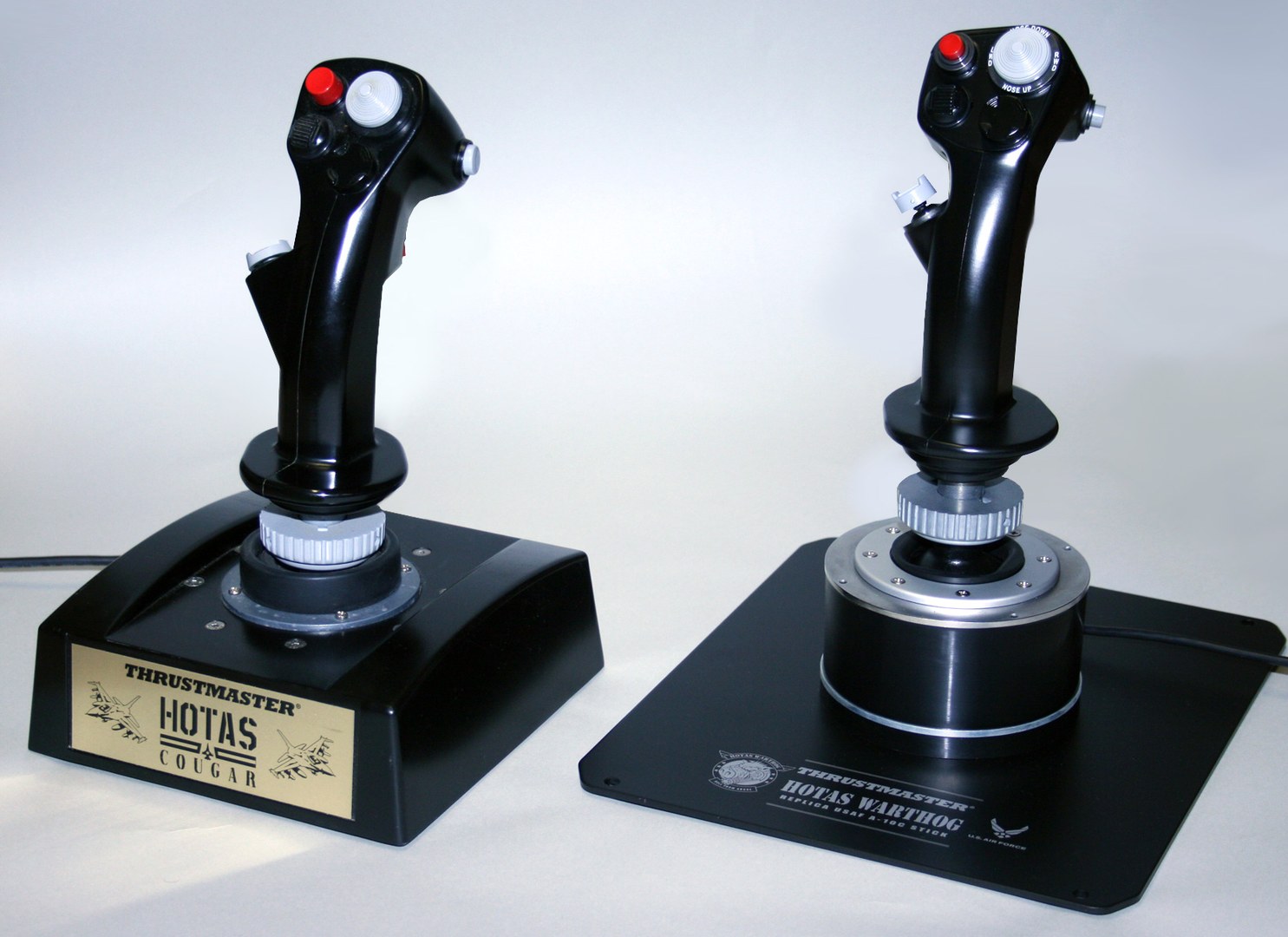 Highendové joysticky: Thrustmaster HOTAS Warthog 