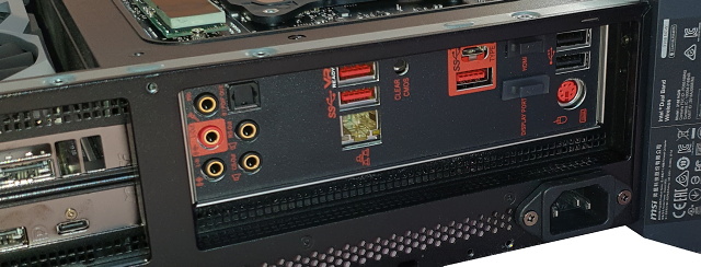 MSI Trident X: Herní počítač s Core i7-9700 a RTX 2080