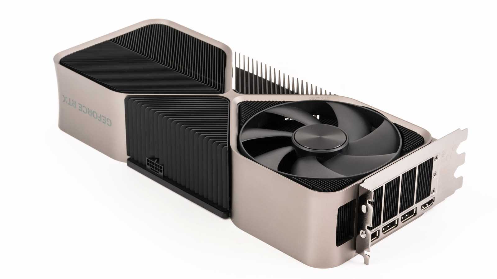 Rozbalujeme Nvidia GeForce RTX 4090 FE: balení a konstrukce