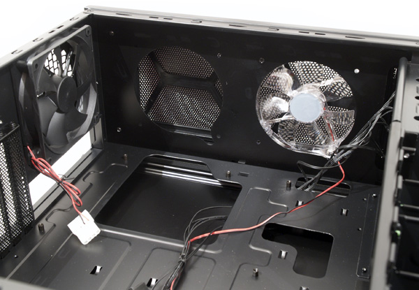 Eurocase ML 9805 TwinCooling – pekelný skelet