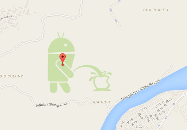 Drsný vtípek: Android v Google Maps močil na logo Applu