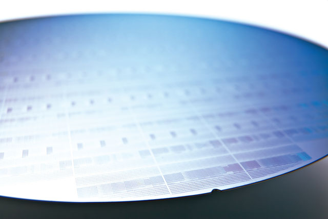 Samsung předvedl 10nm FinFET wafer. Masovou výrobu chce zahájit příští rok