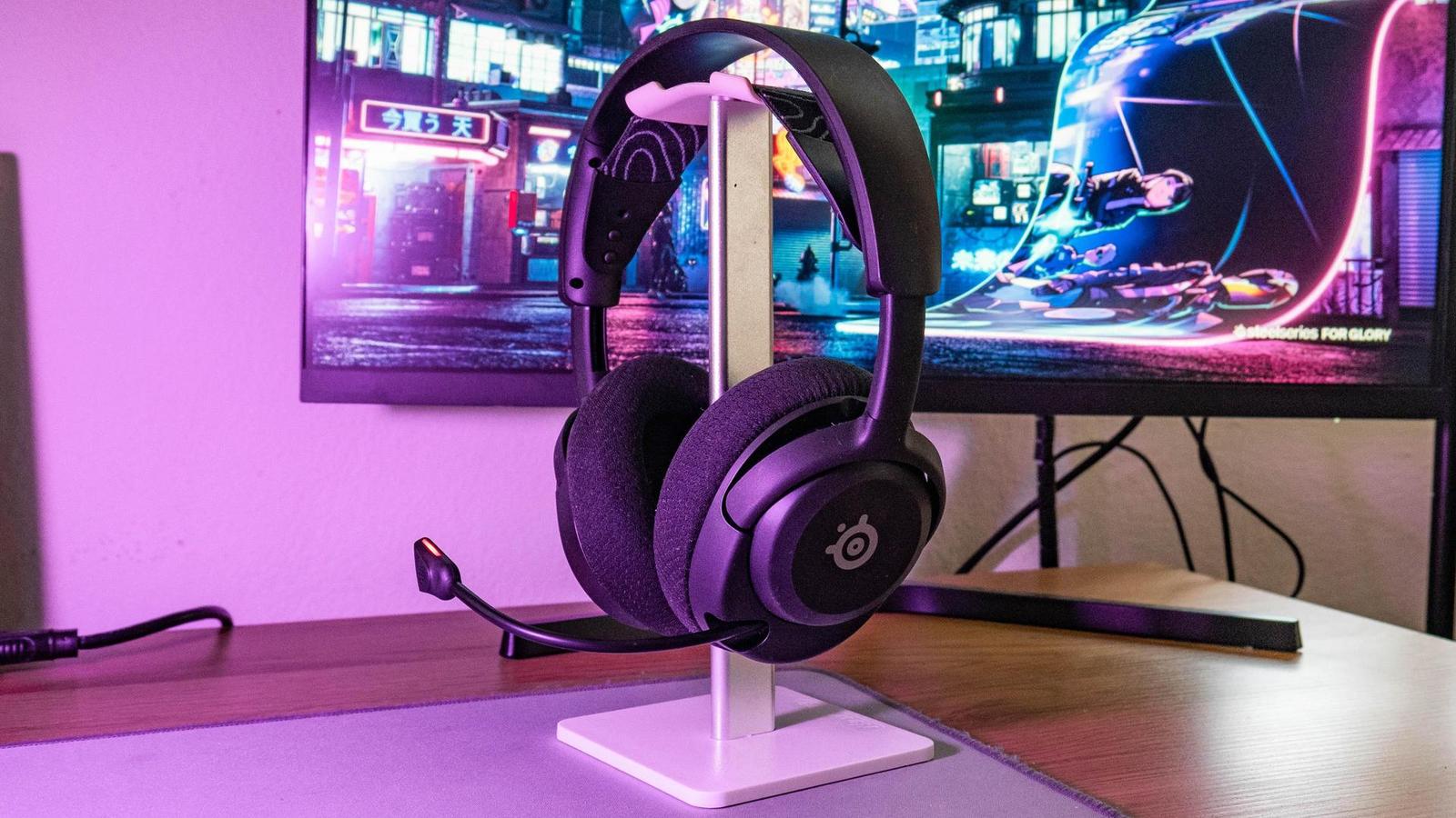 SteelSeries Arctis Nova 5: Bezdrátový herní headset, co se hodí na vše a ke všemu