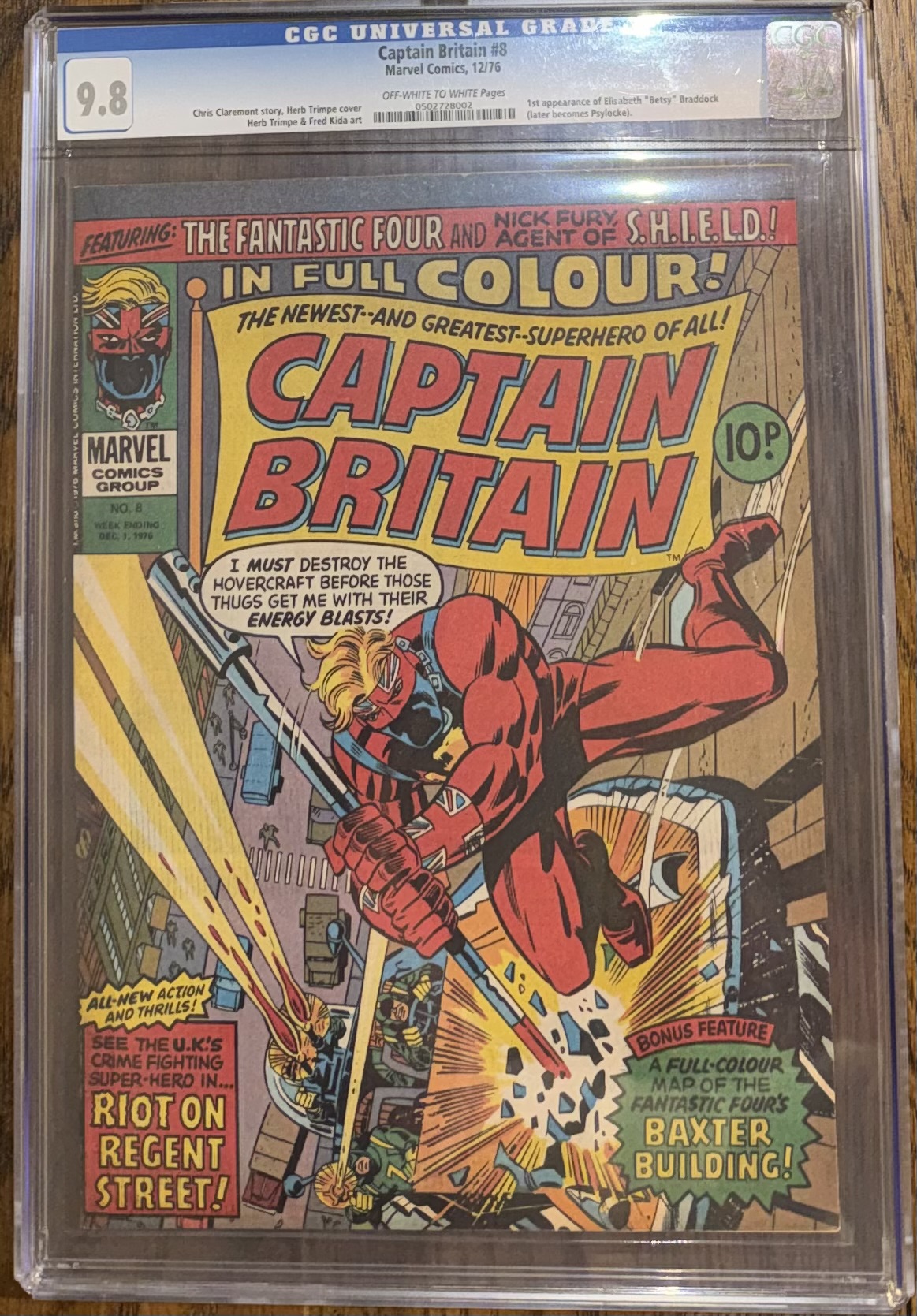 Captain Britain #8 CGC 9.8 ow/w