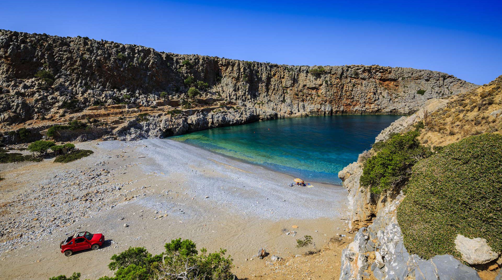 Ενοικιάστε ένα SUV και ανακαλύψτε κρυφές παραλίες στην Κρήτη
