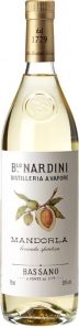 Mandellikör mit Grappa Nardini Venetien