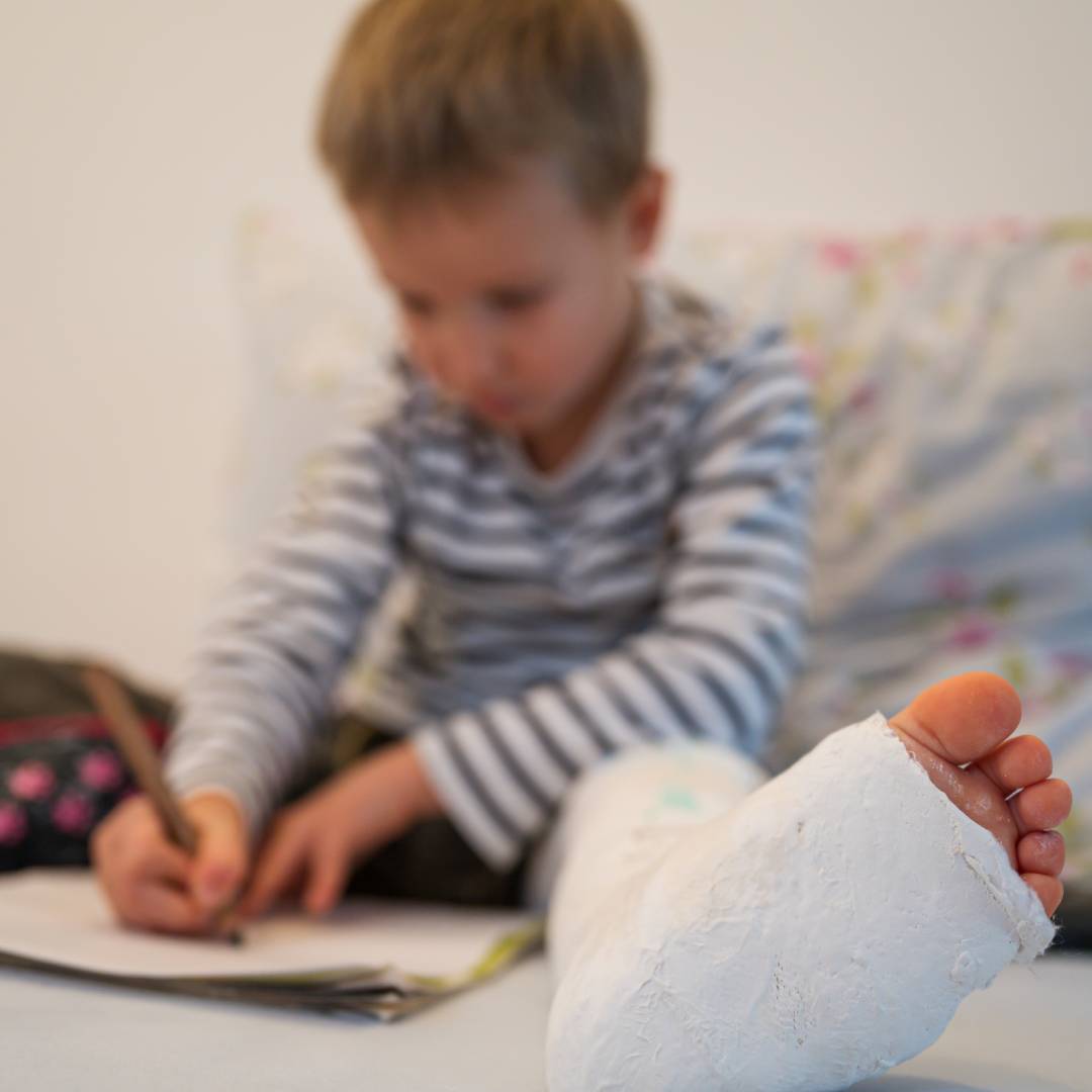 Can Pediatric Urgent Care for Minor Procedures Offer Splinting and Casting?