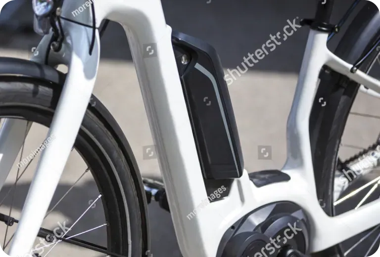 電動輔助自行車車架上的電池模組
