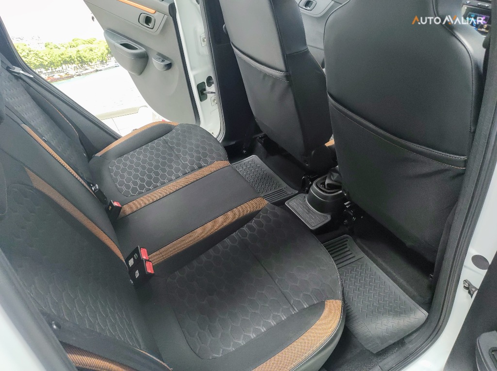 RENAULT KWID 1.0 12V SCE FLEX OUTSIDER MANUAL