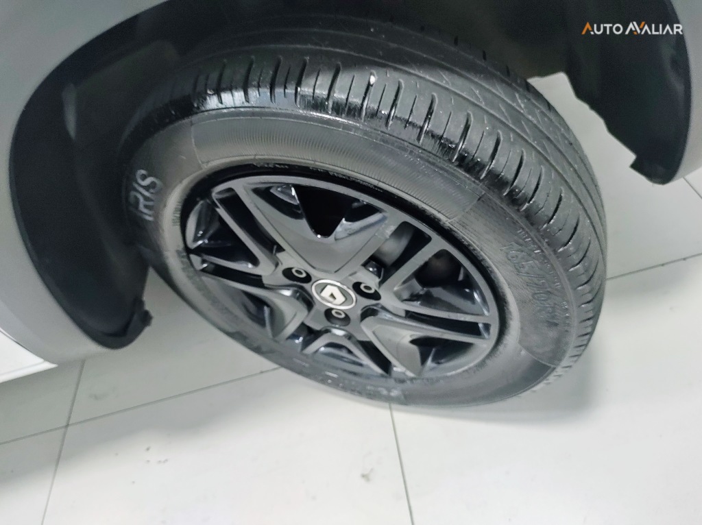 RENAULT KWID 1.0 12V SCE FLEX OUTSIDER MANUAL