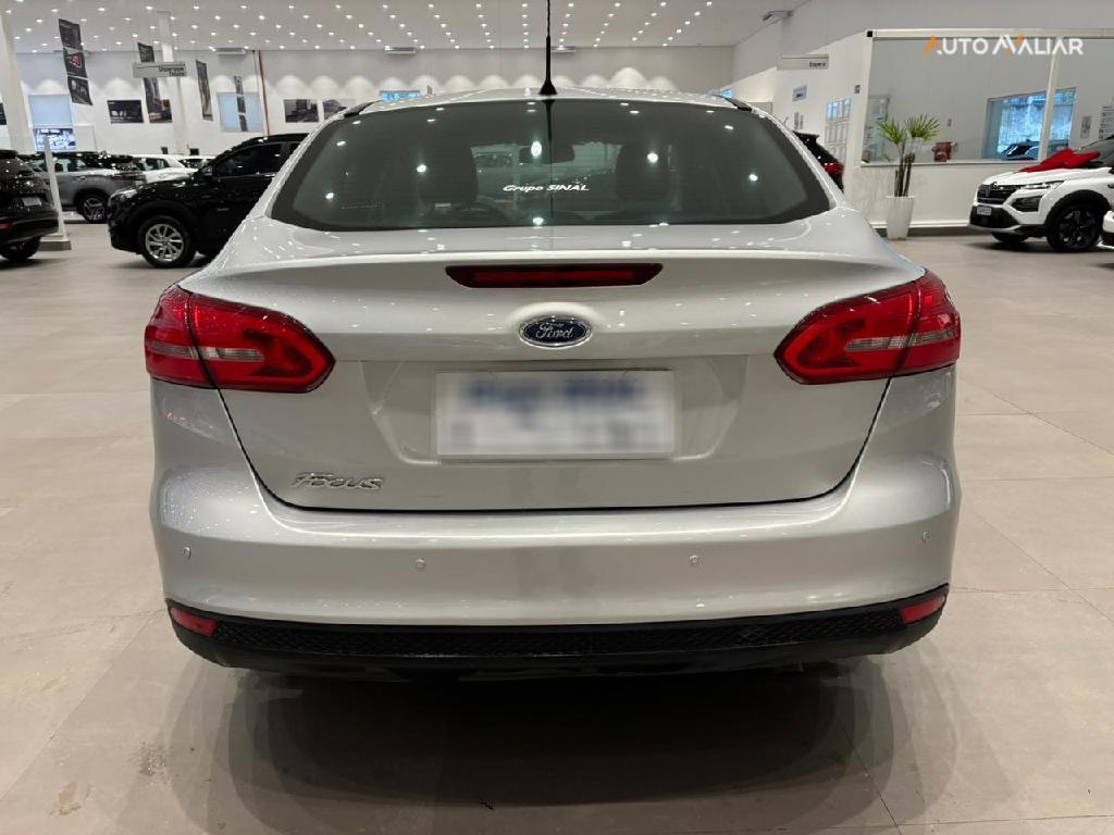 FORD FOCUS 2.0 SE PLUS FASTBACK 16V FLEX 4P POWERSHIFT