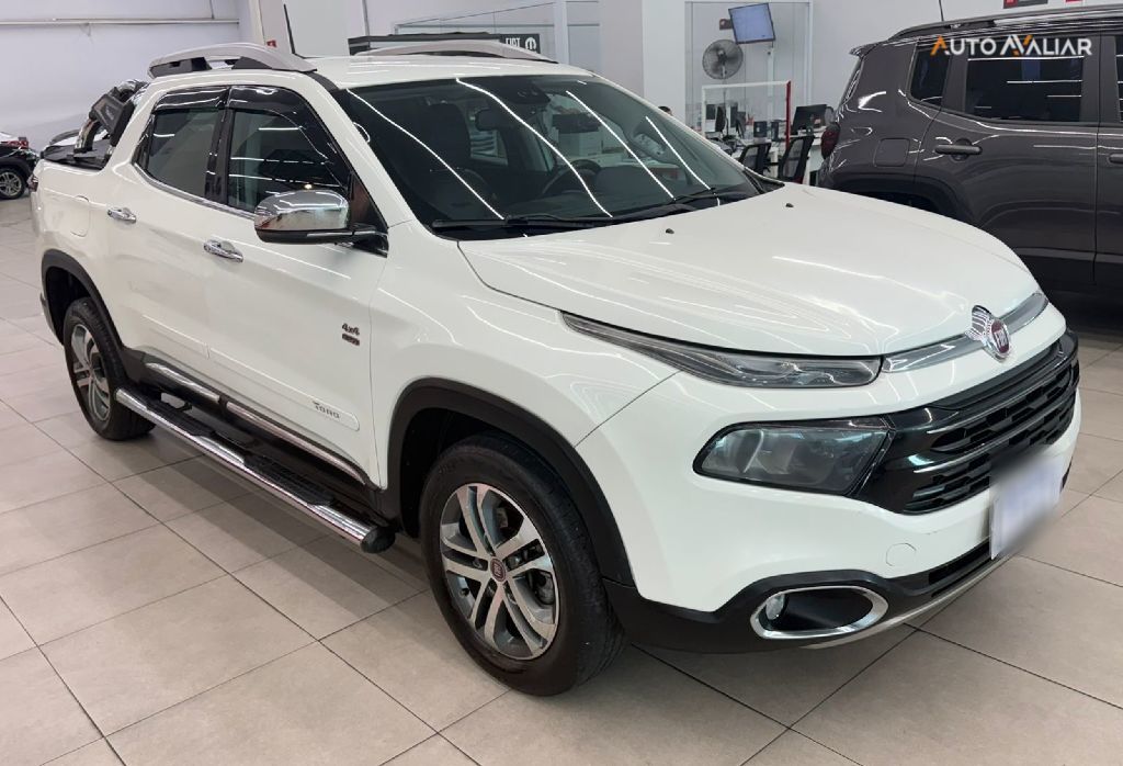 FIAT TORO 2.0 16V TURBO DIESEL VOLCANO 4WD AT9