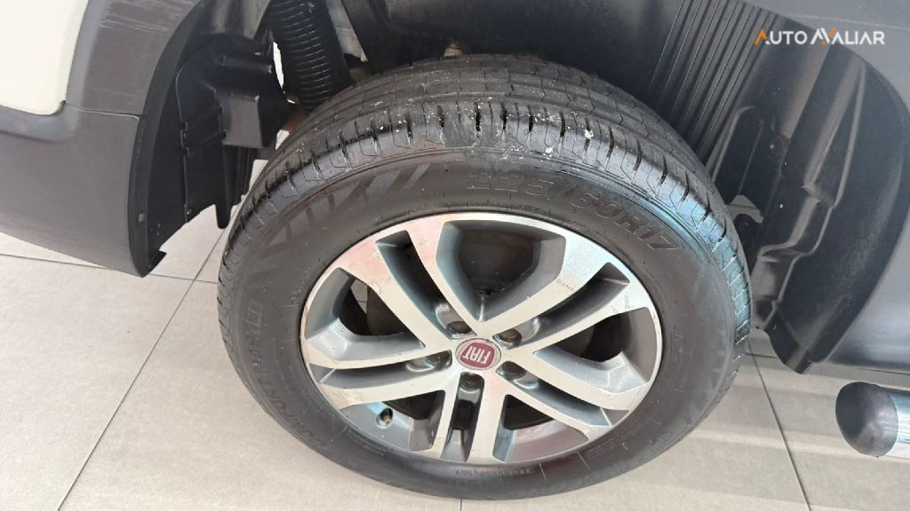 FIAT TORO 2.0 16V TURBO DIESEL VOLCANO 4WD AT9