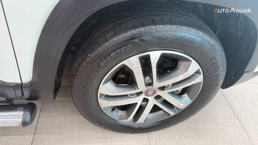 FIAT TORO 2.0 16V TURBO DIESEL VOLCANO 4WD AT9