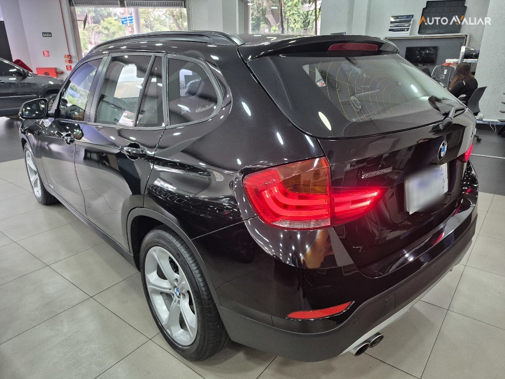 BMW X1 2.0 16V TURBO ACTIVEFLEX SDRIVE20I 4P AUTOMATICO