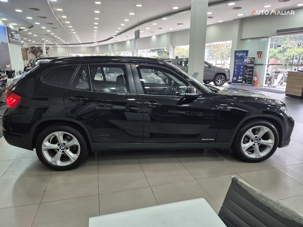BMW X1 2.0 16V TURBO ACTIVEFLEX SDRIVE20I 4P AUTOMATICO