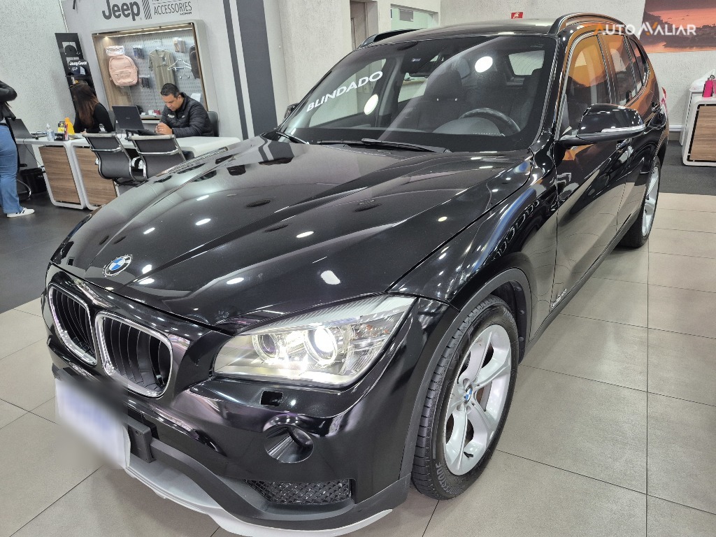 BMW X1 2.0 16V TURBO ACTIVEFLEX SDRIVE20I 4P AUTOMATICO