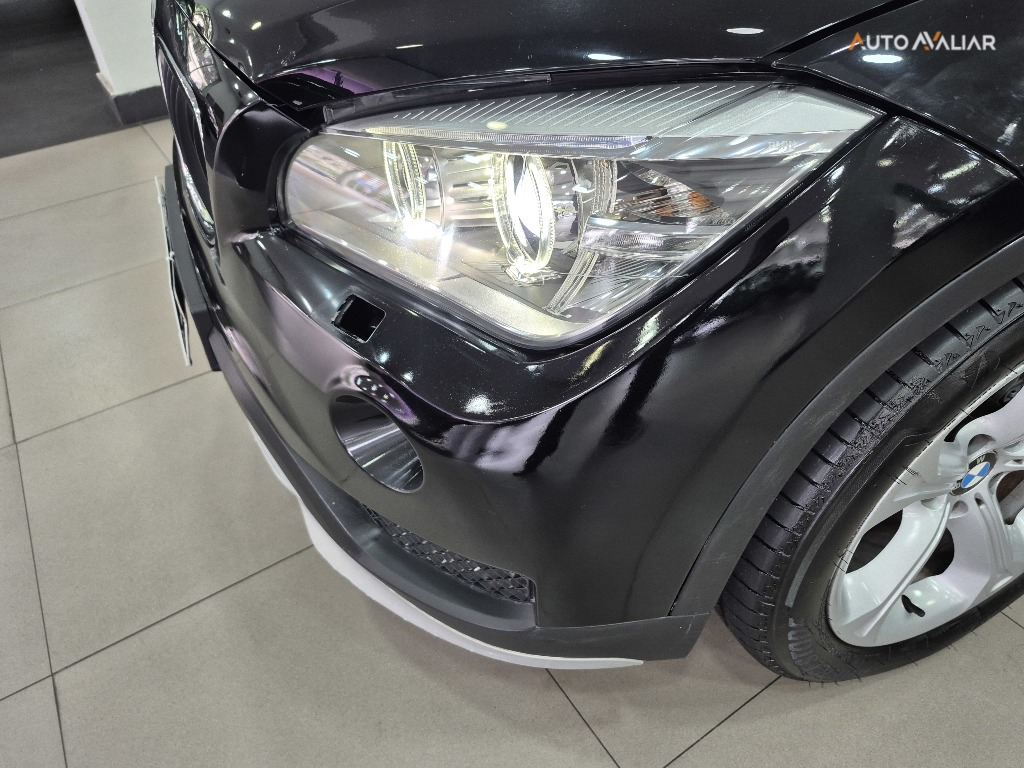 BMW X1 2.0 16V TURBO ACTIVEFLEX SDRIVE20I 4P AUTOMATICO