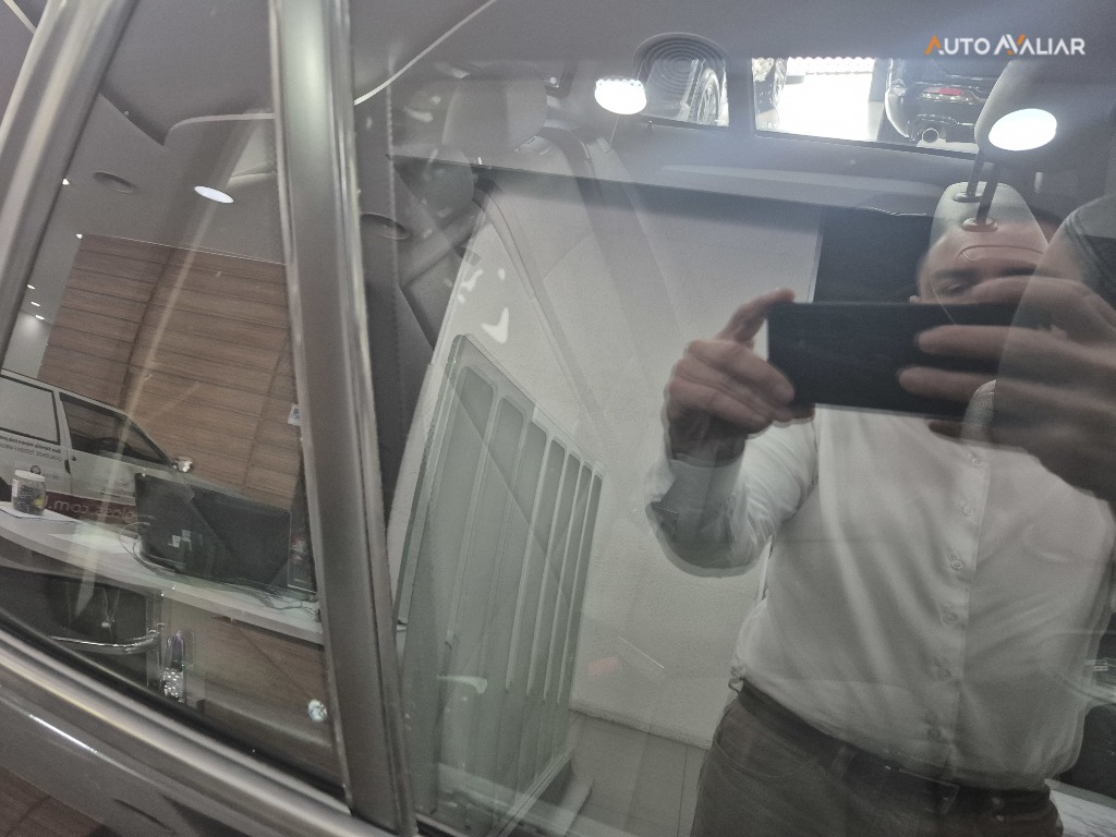 BMW X1 2.0 16V TURBO ACTIVEFLEX SDRIVE20I 4P AUTOMATICO