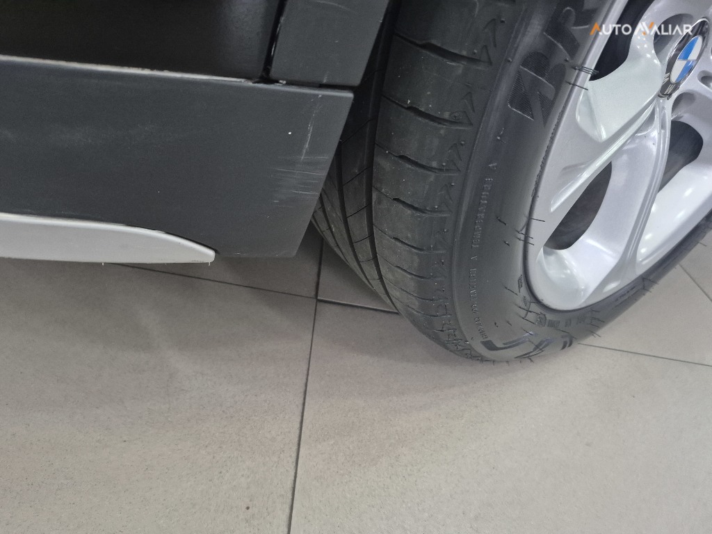 BMW X1 2.0 16V TURBO ACTIVEFLEX SDRIVE20I 4P AUTOMATICO