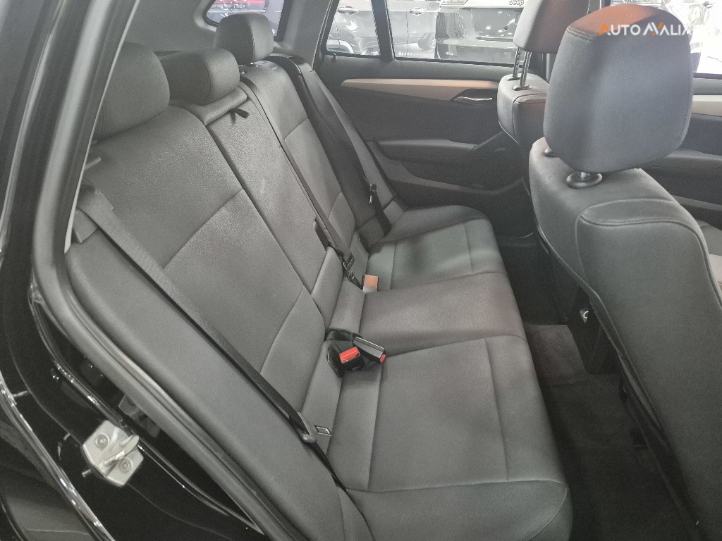 BMW X1 2.0 16V TURBO ACTIVEFLEX SDRIVE20I 4P AUTOMATICO