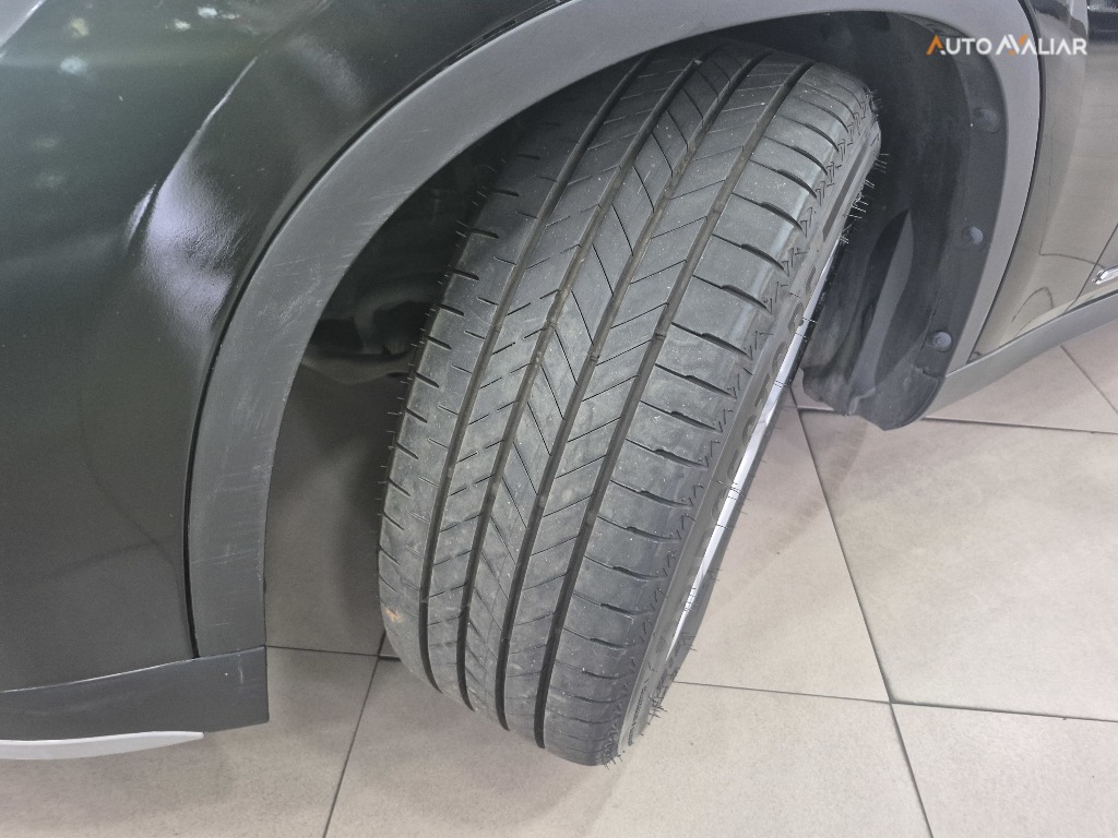 BMW X1 2.0 16V TURBO ACTIVEFLEX SDRIVE20I 4P AUTOMATICO