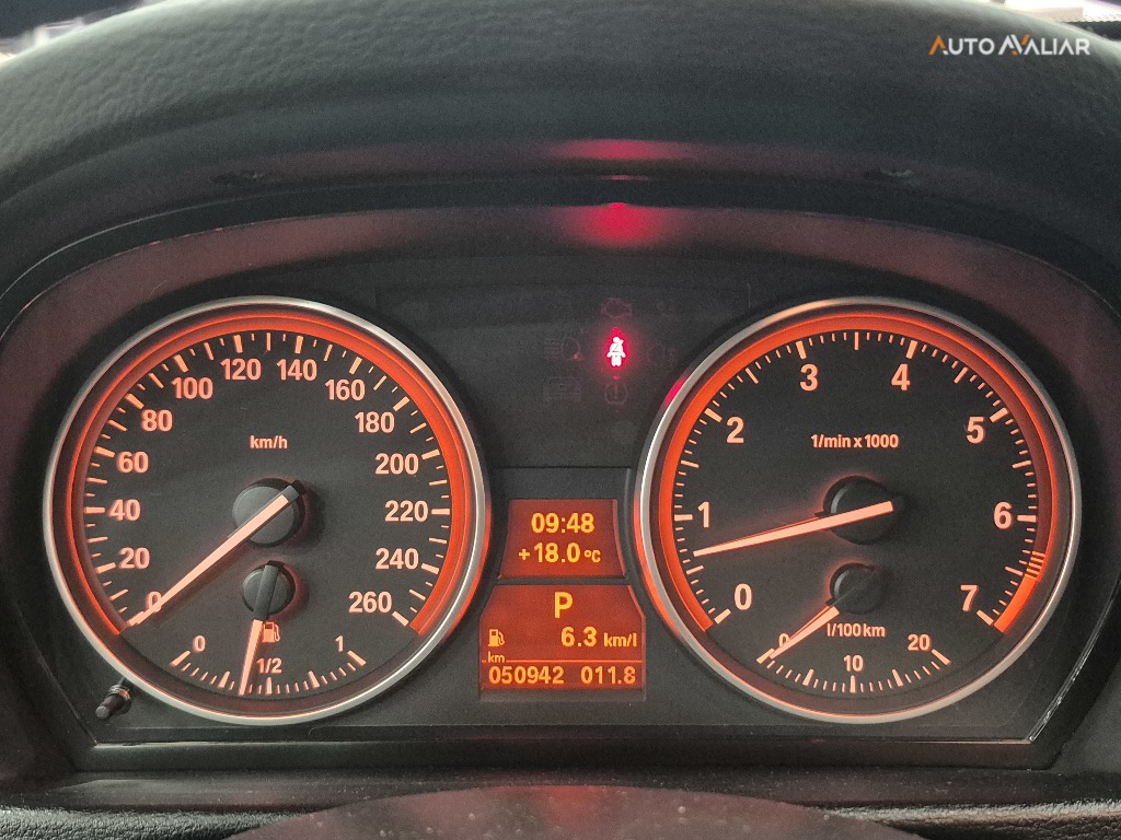 BMW X1 2.0 16V TURBO ACTIVEFLEX SDRIVE20I 4P AUTOMATICO