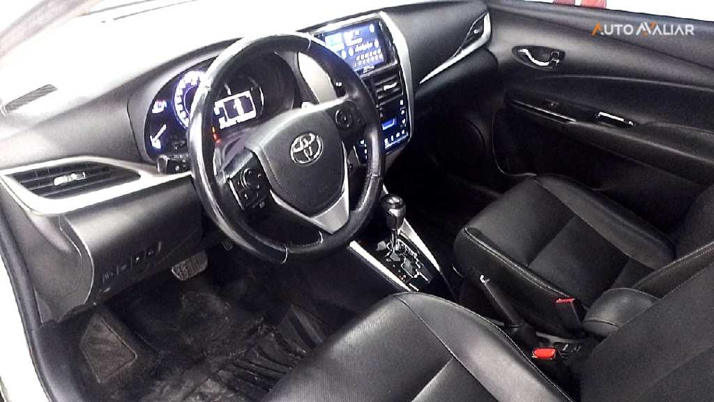 TOYOTA YARIS 1.5 16V FLEX SEDAN XLS CONNECT MULTIDRIVE