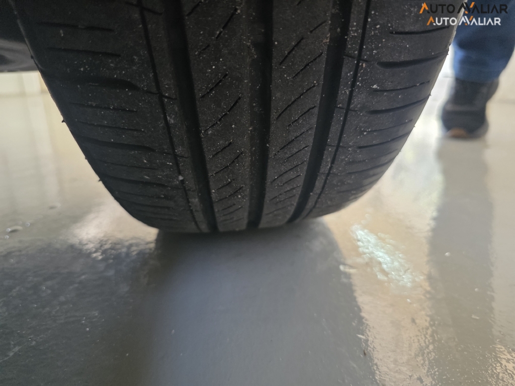 HONDA CITY 1.5 I-VTEC FLEX HATCH EX CVT