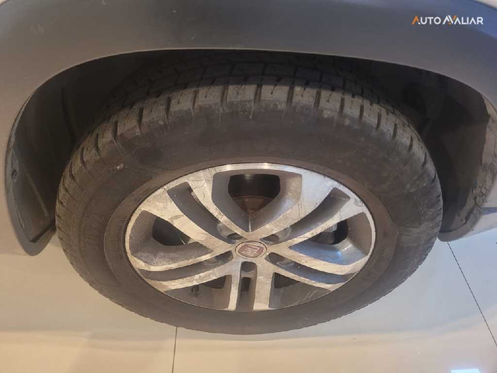 FIAT TORO 2.0 16V TURBO DIESEL FREEDOM MANUAL