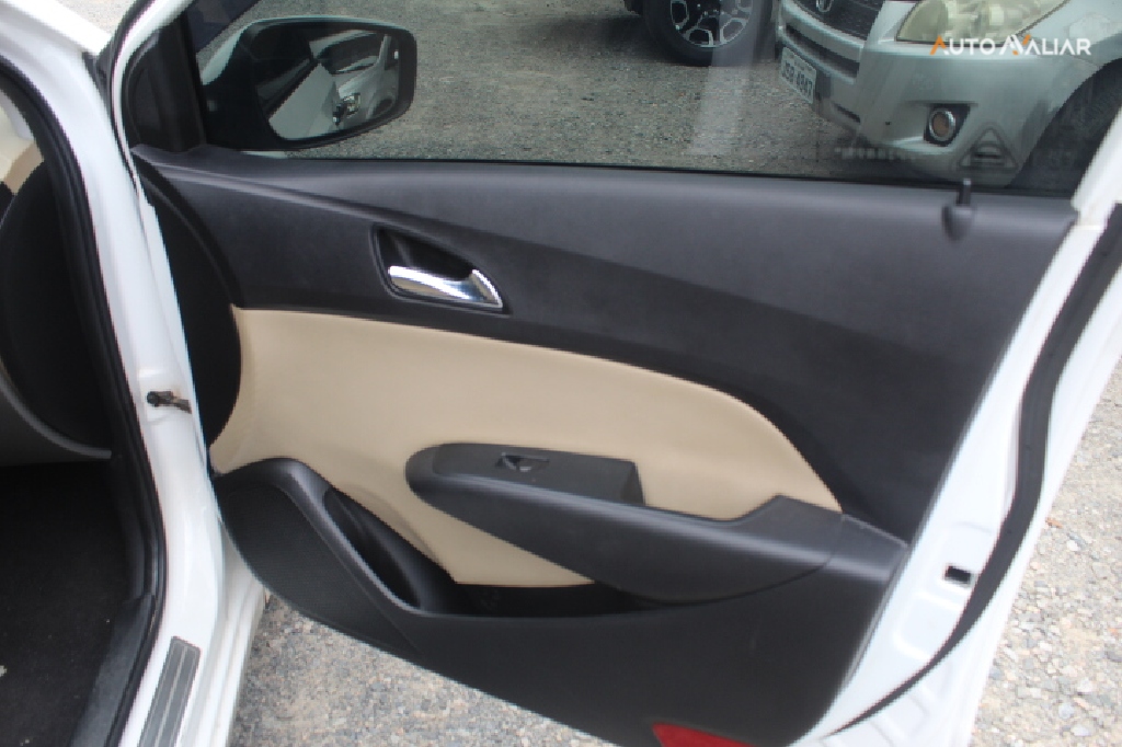 HYUNDAI HB20 1.6 PREMIUM 16V FLEX 4P AUTOMATICO