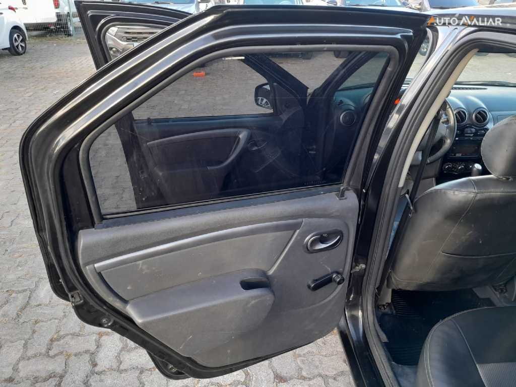 RENAULT LOGAN 1.6 EXPRESSION 8V FLEX 4P MANUAL