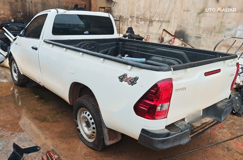 TOYOTA HILUX CS 4X4 2.8 TDI DIESEL MEC.