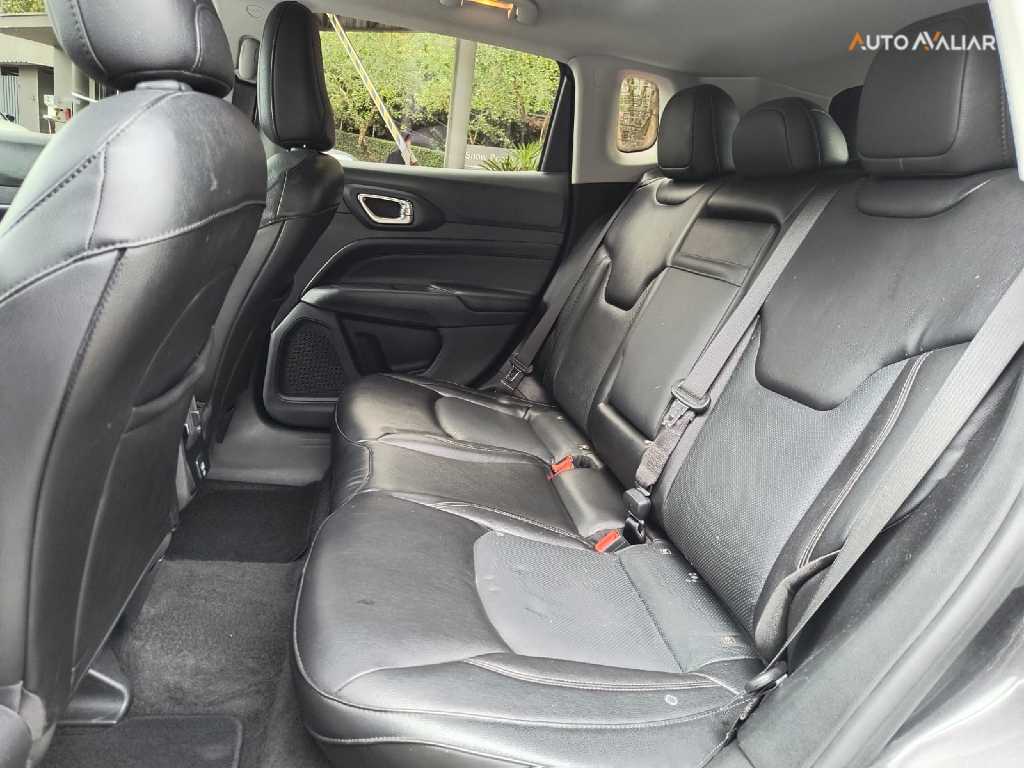 JEEP COMPASS 1.3 T270 TURBO FLEX LONGITUDE AT6