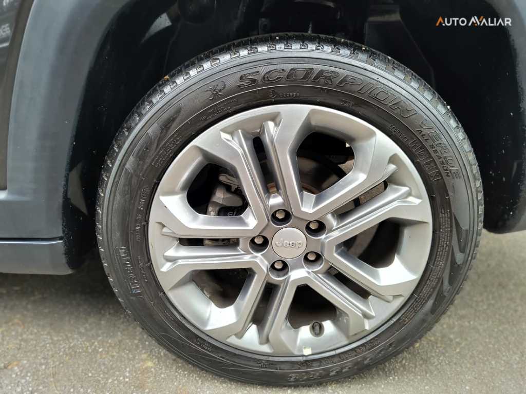 JEEP COMPASS 1.3 T270 TURBO FLEX LONGITUDE AT6