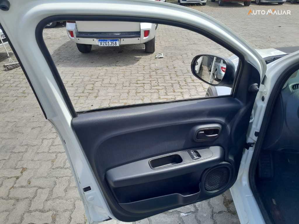 FIAT MOBI 1.0 EVO FLEX TREKKING MANUAL