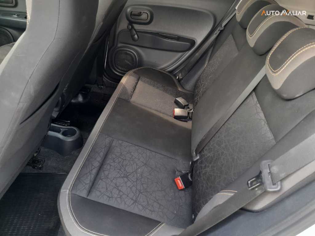 FIAT MOBI 1.0 EVO FLEX TREKKING MANUAL