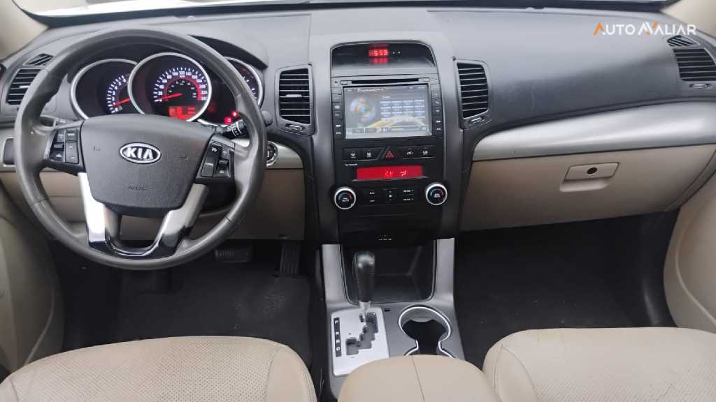 KIA SORENTO 2.4 EX 4X2 16V GASOLINA 4P AUTOMATICO