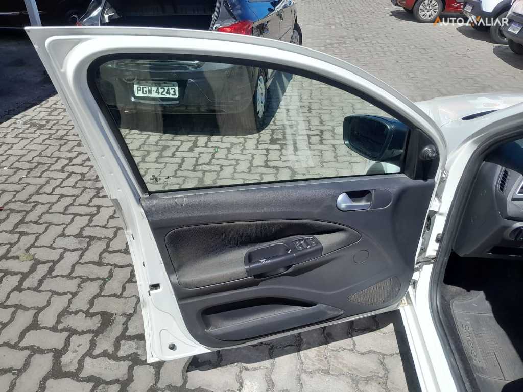 VOLKSWAGEN GOL 1.6 MSI TOTALFLEX TRENDLINE 4P MANUAL