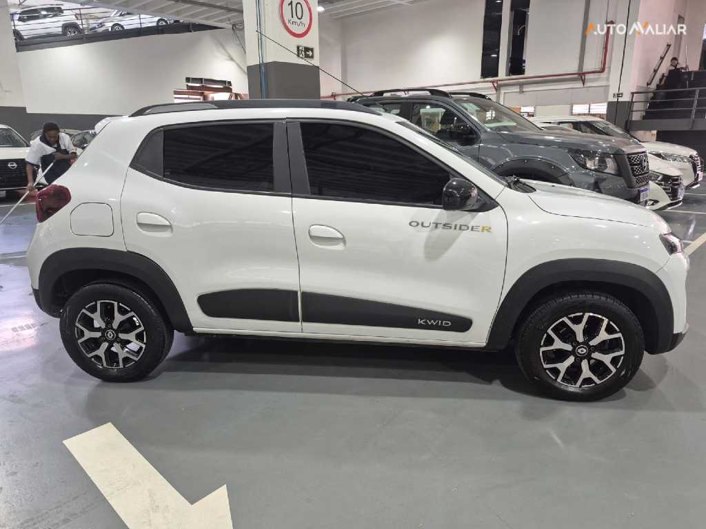 RENAULT KWID 1.0 12V SCE FLEX OUTSIDER MANUAL