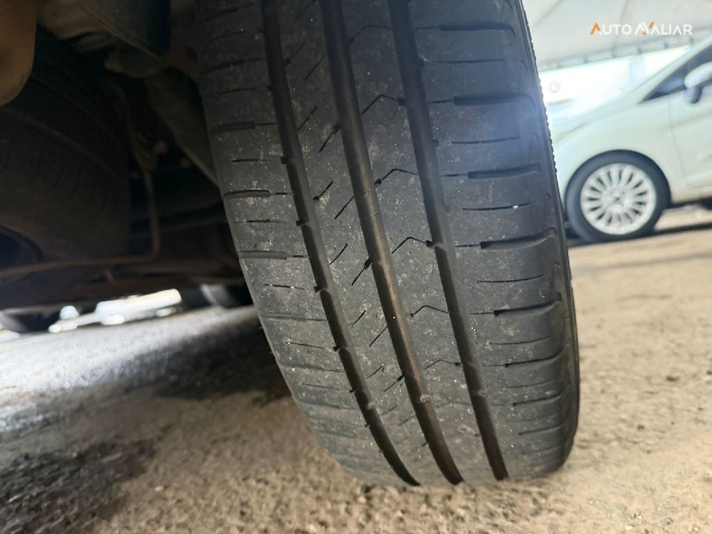 PEUGEOT 207 1.4 XR 8V FLEX 4P MANUAL