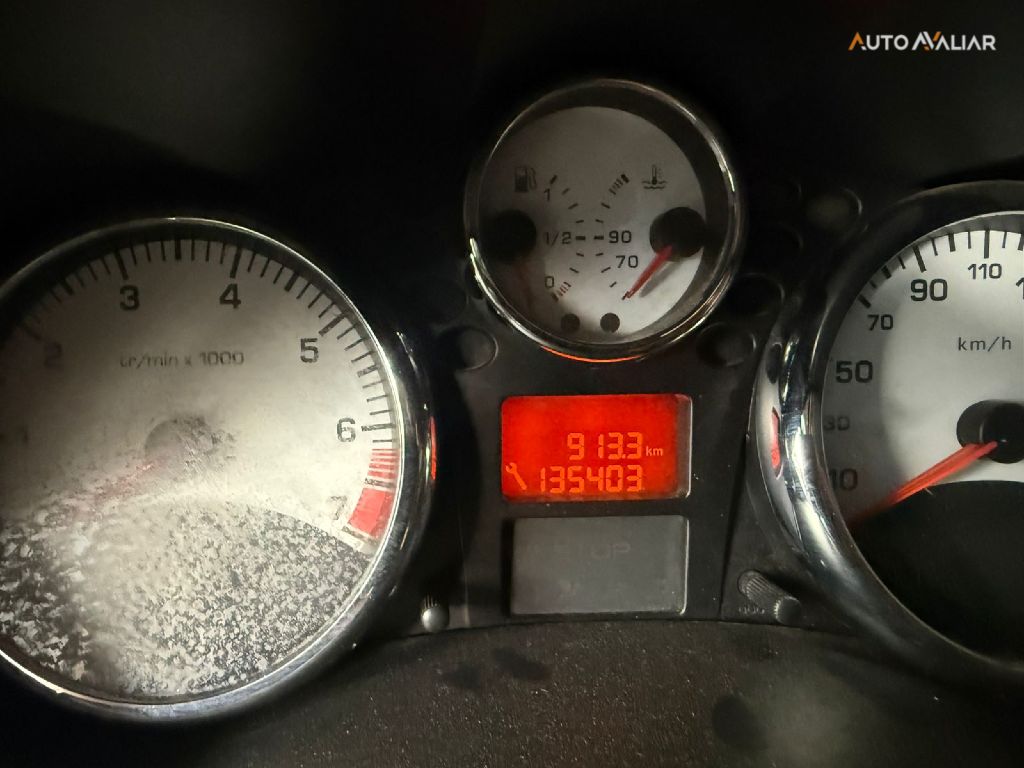 PEUGEOT 207 1.4 XR 8V FLEX 4P MANUAL