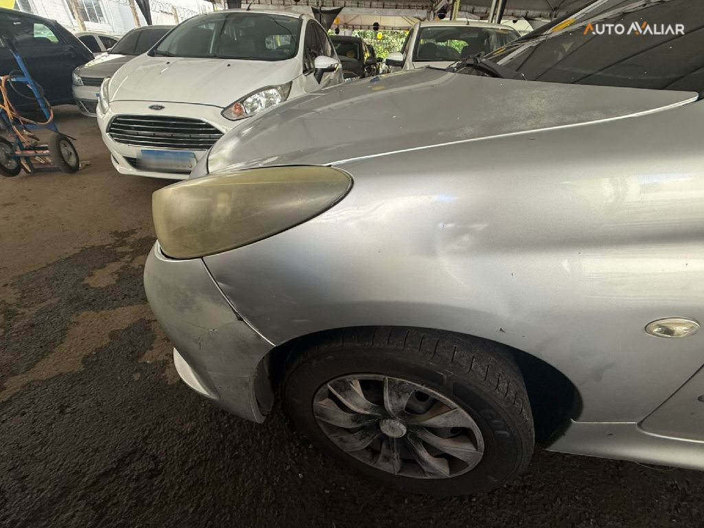 PEUGEOT 207 1.4 XR 8V FLEX 4P MANUAL