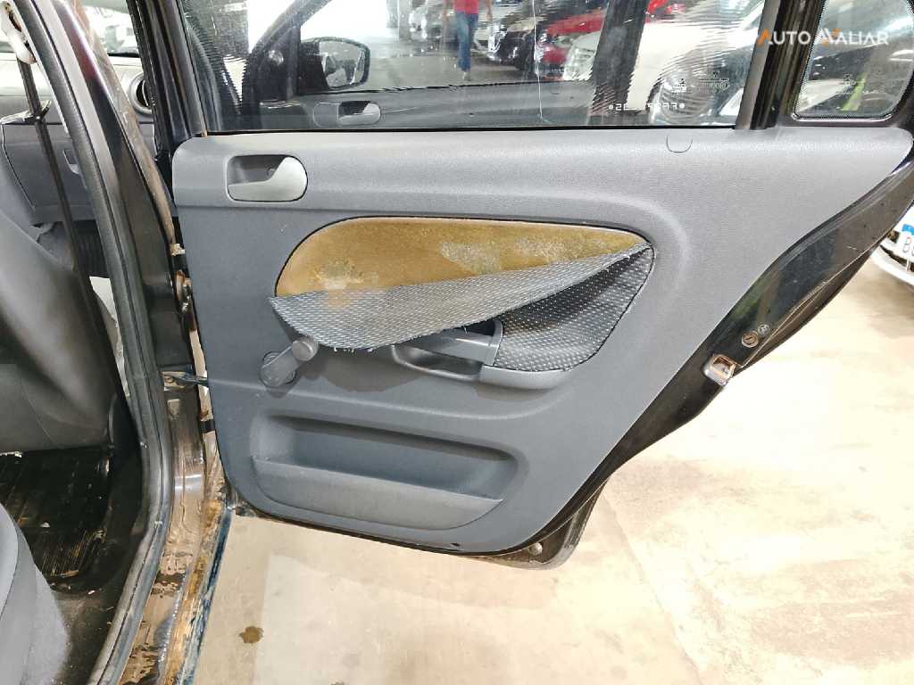 VOLKSWAGEN GOL 1.0 MI TRENDLINE 8V FLEX 4P MANUAL